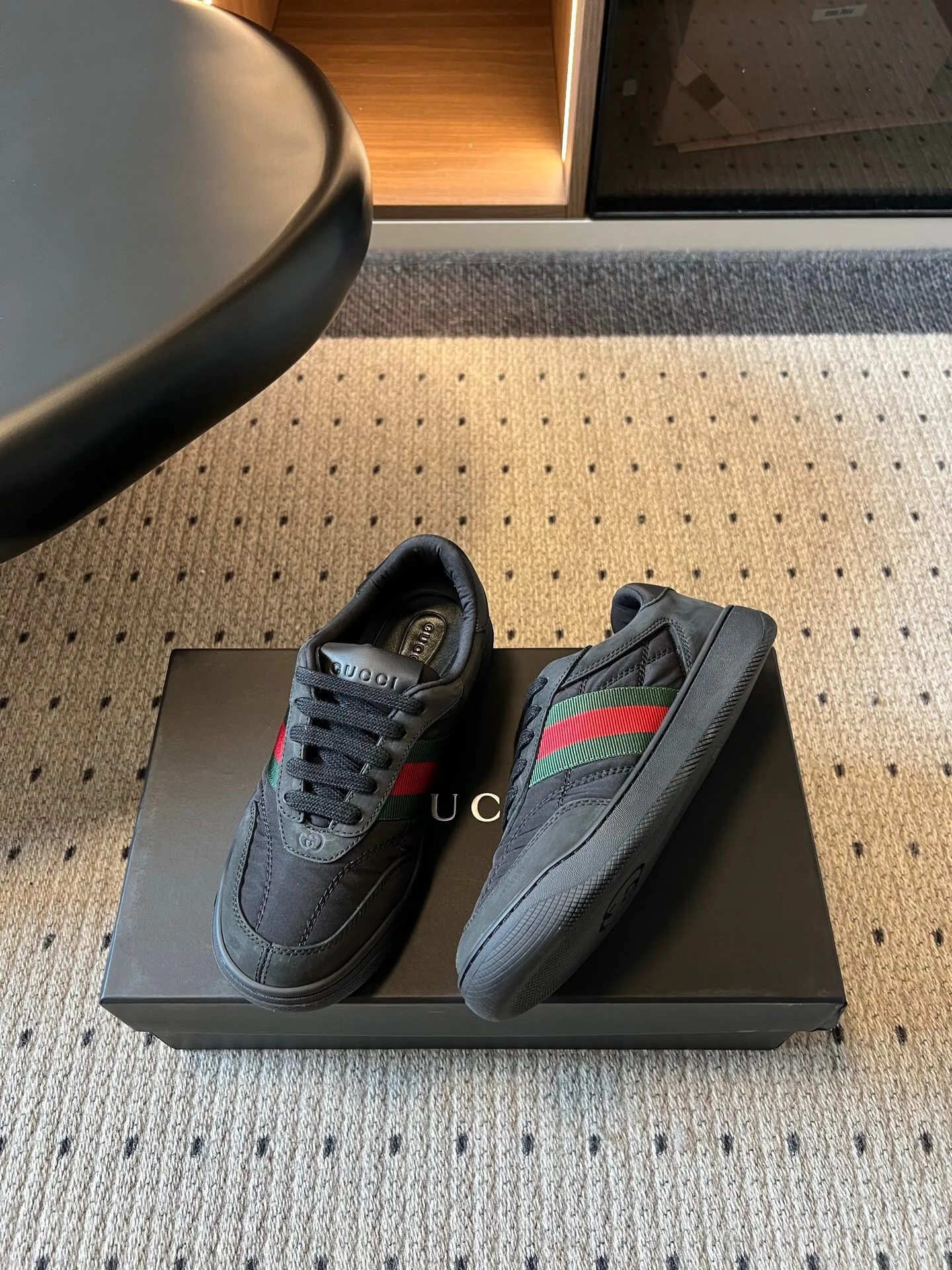 Кроссовки Женские Gucci 17926086