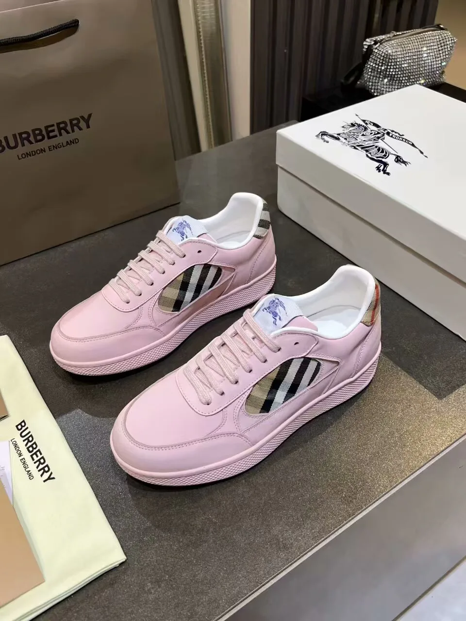 Кроссовки Женские Burberry 4180548