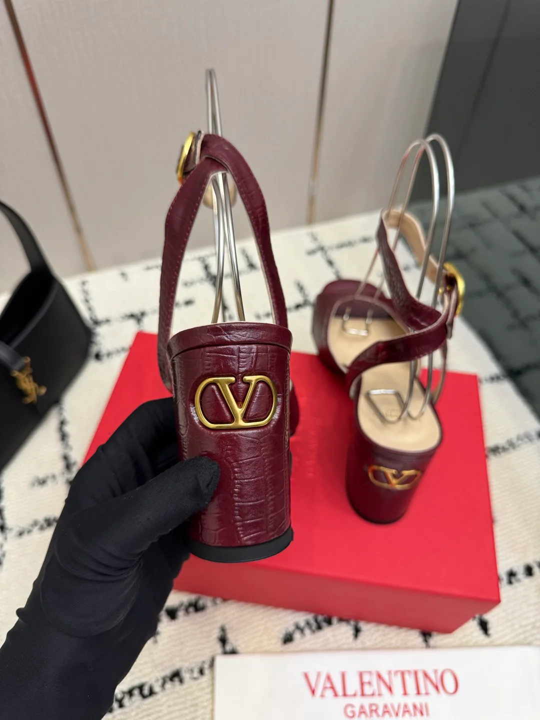 Босоножки Женские Valentino 18048996