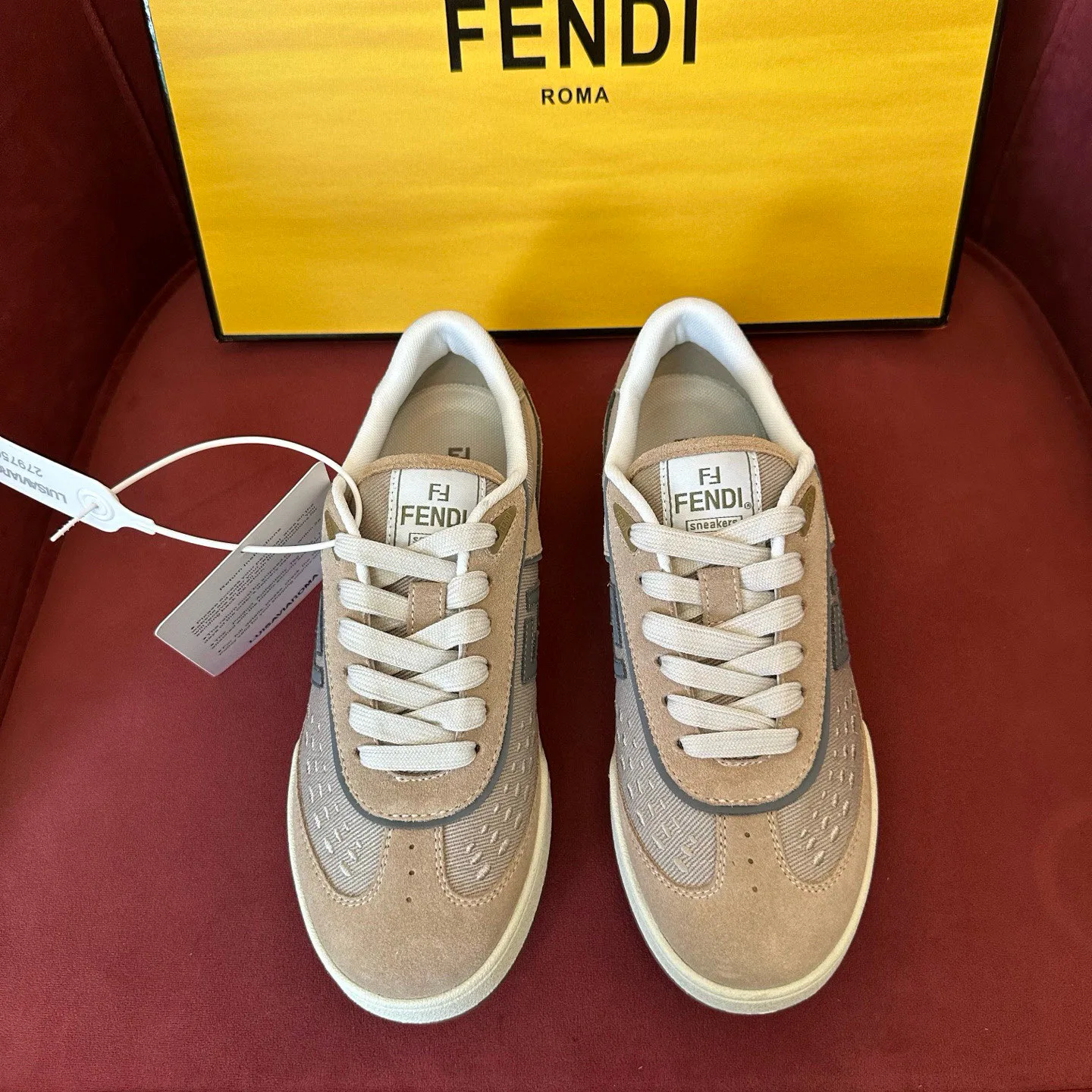 Кроссовки Женские Fendi 467286
