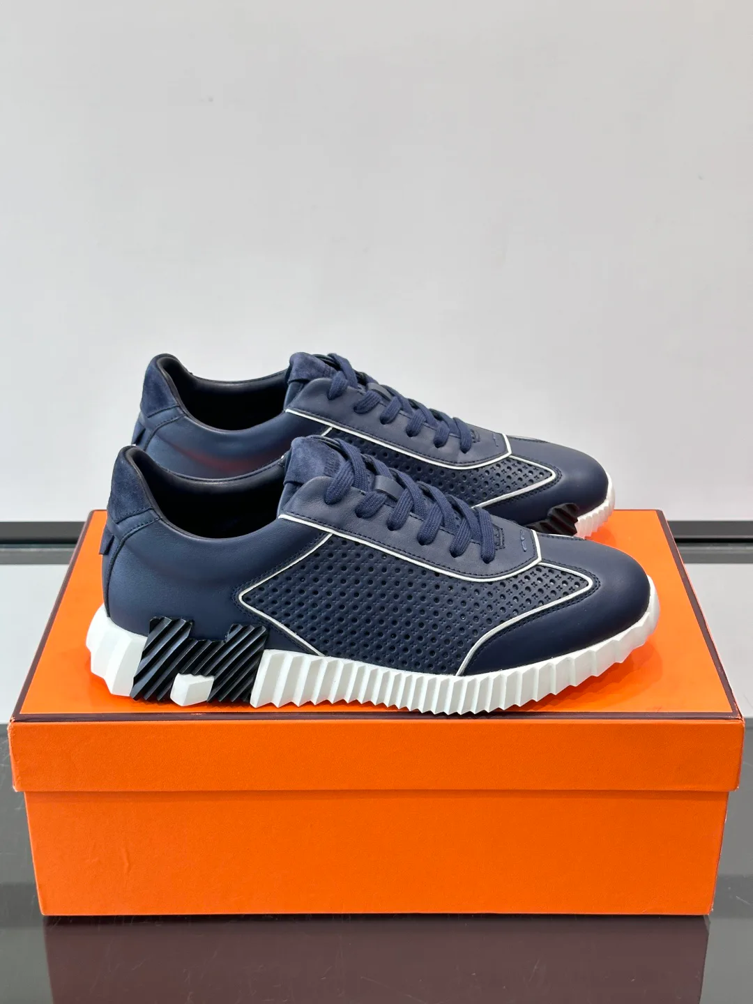 Кроссовки Женские Hermes 18102088