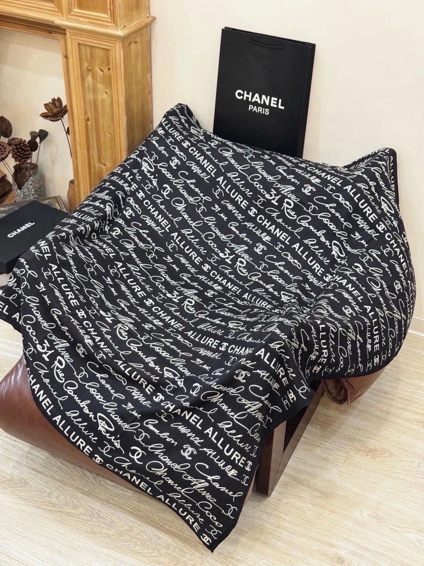 Шарфы Chanel 17631817