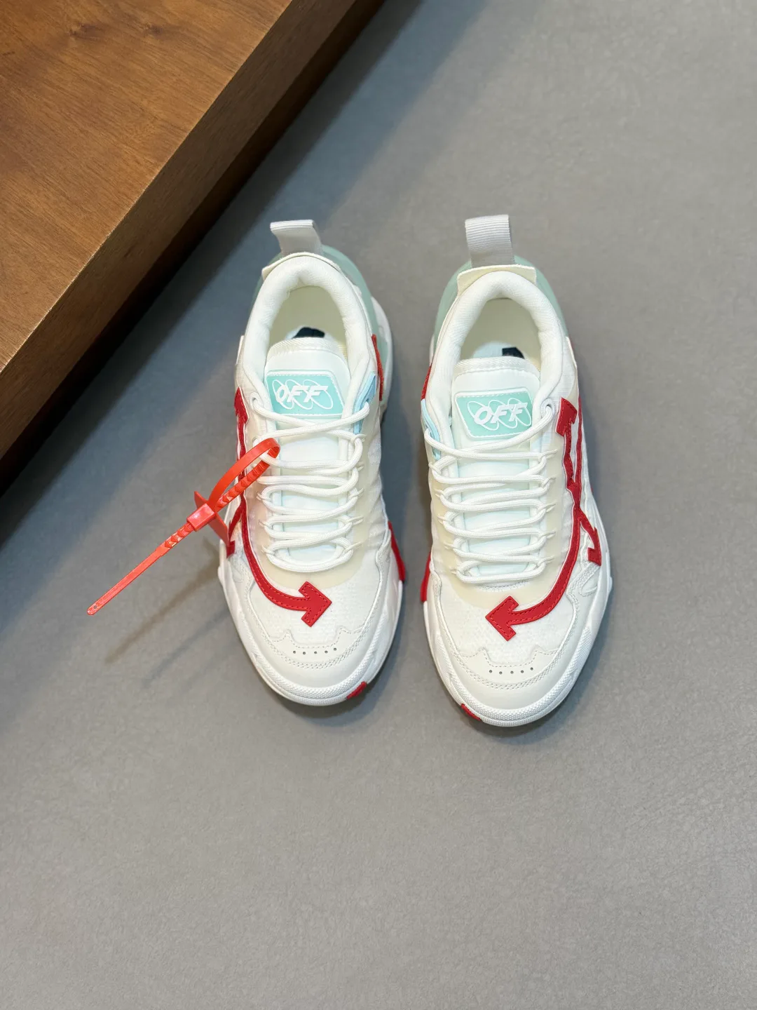 Кроссовки Женские Off-White 17908770