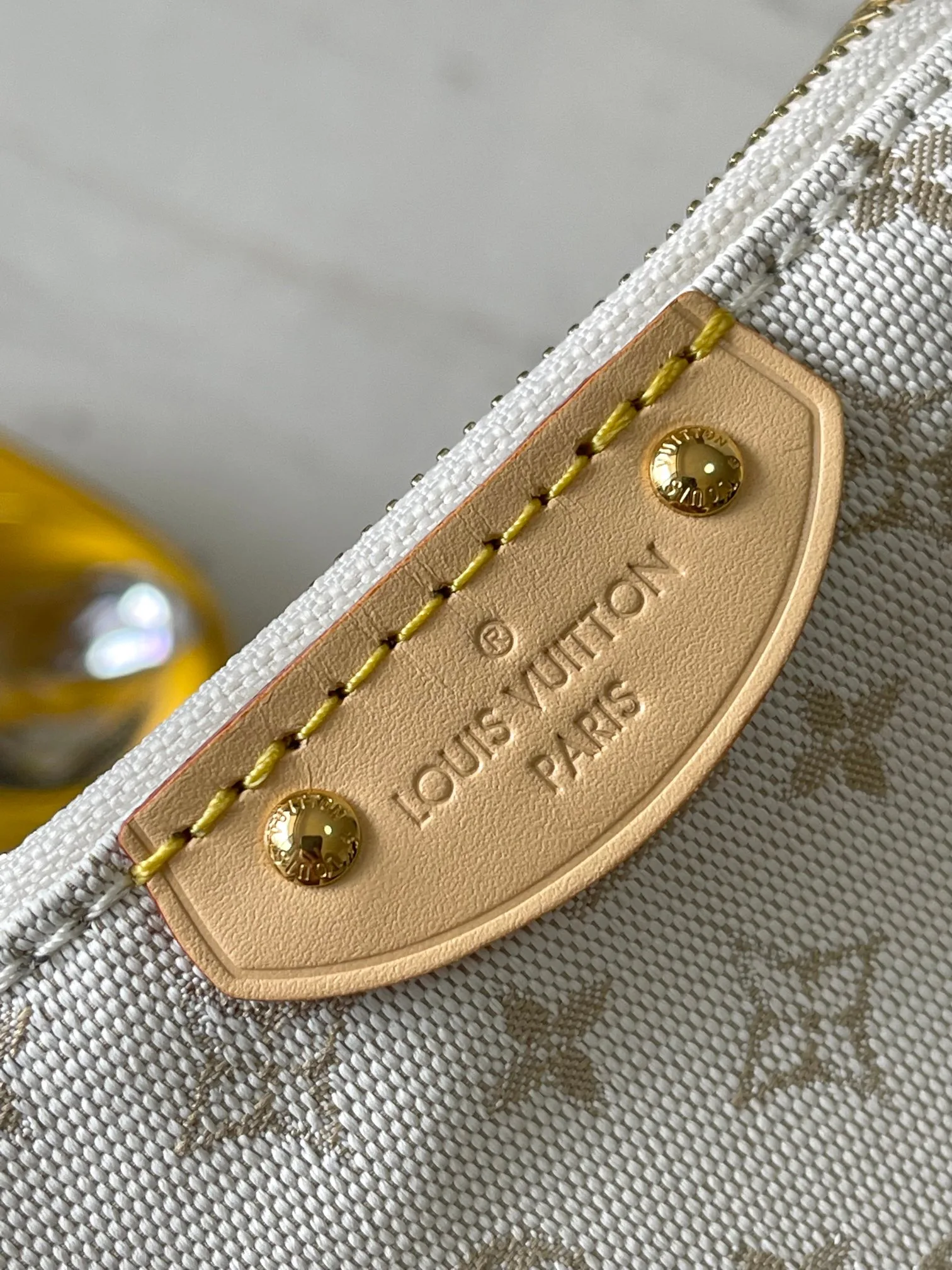 Клатчи Женские Louis Vuitton 15089504