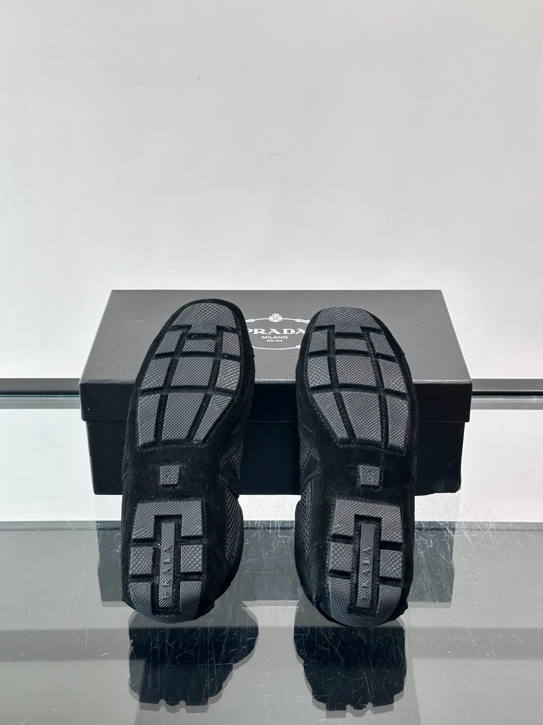 Кроссовки Мужские Prada 13445381