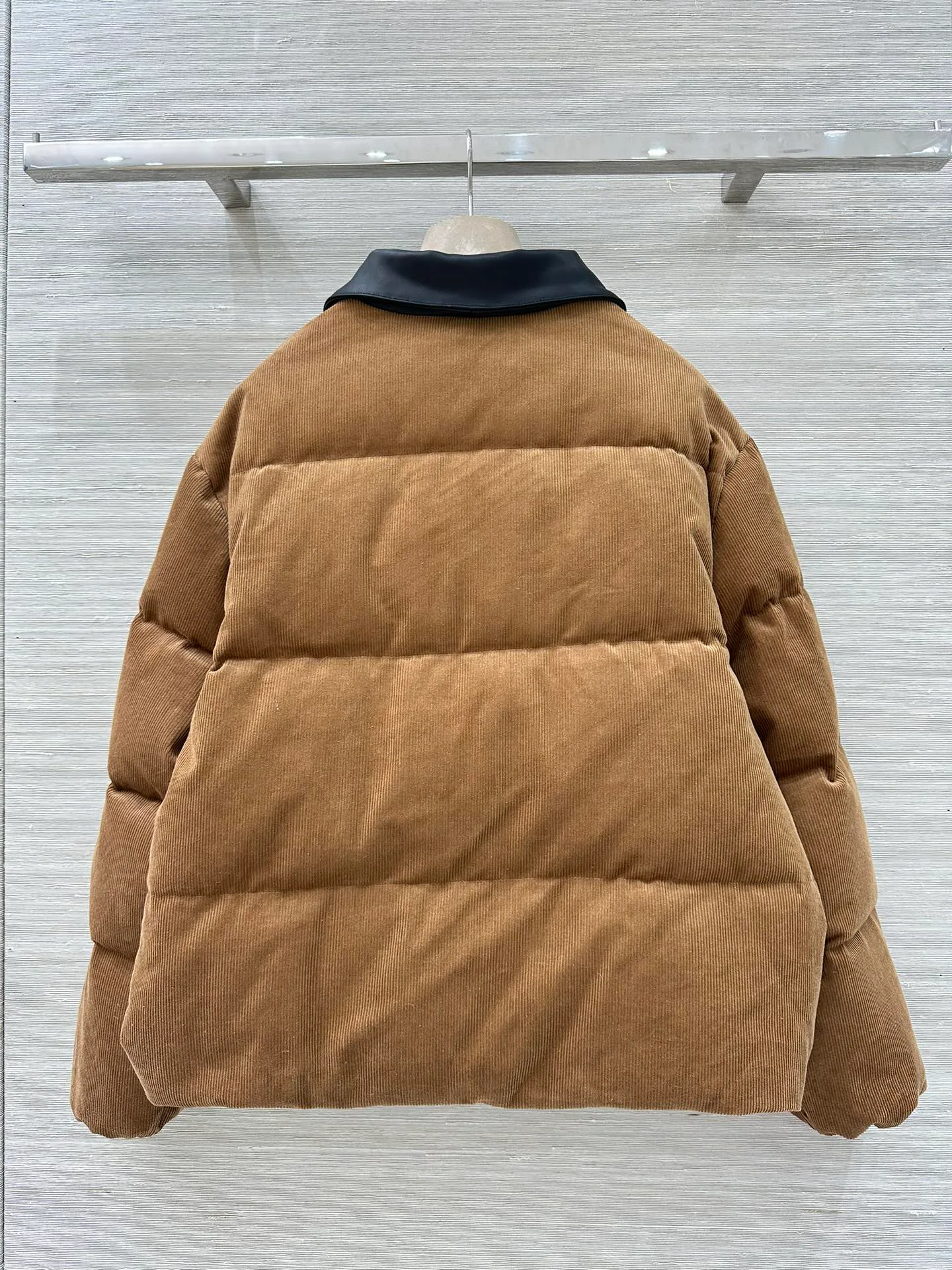 Куртки И Пуховики Женские Miu Miu 1844754