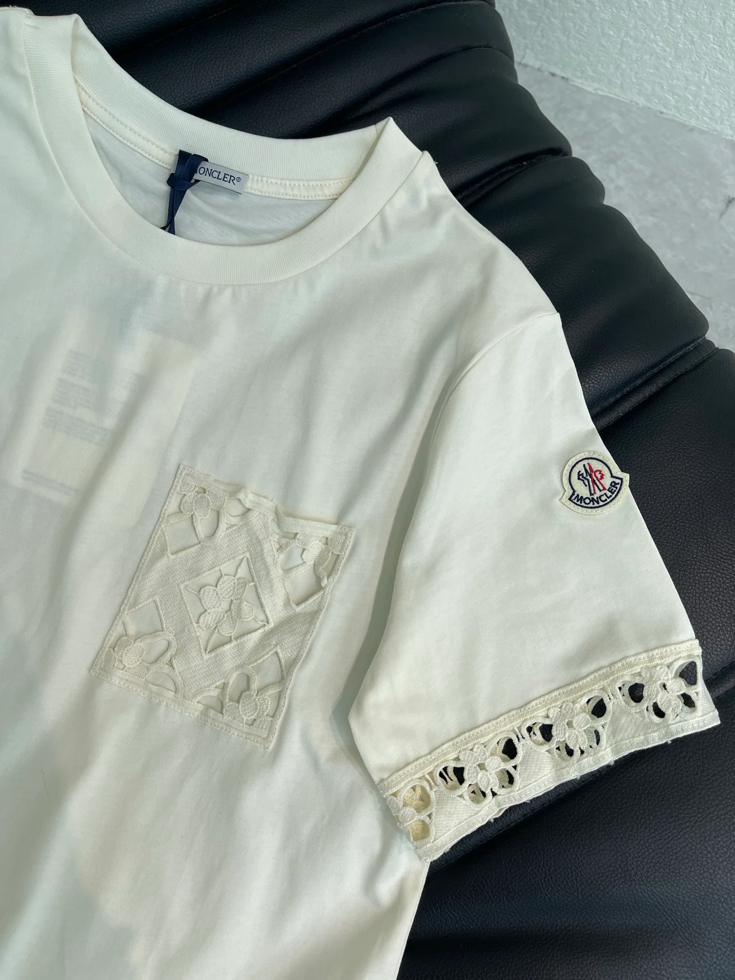Футболки Женские Moncler 11672721