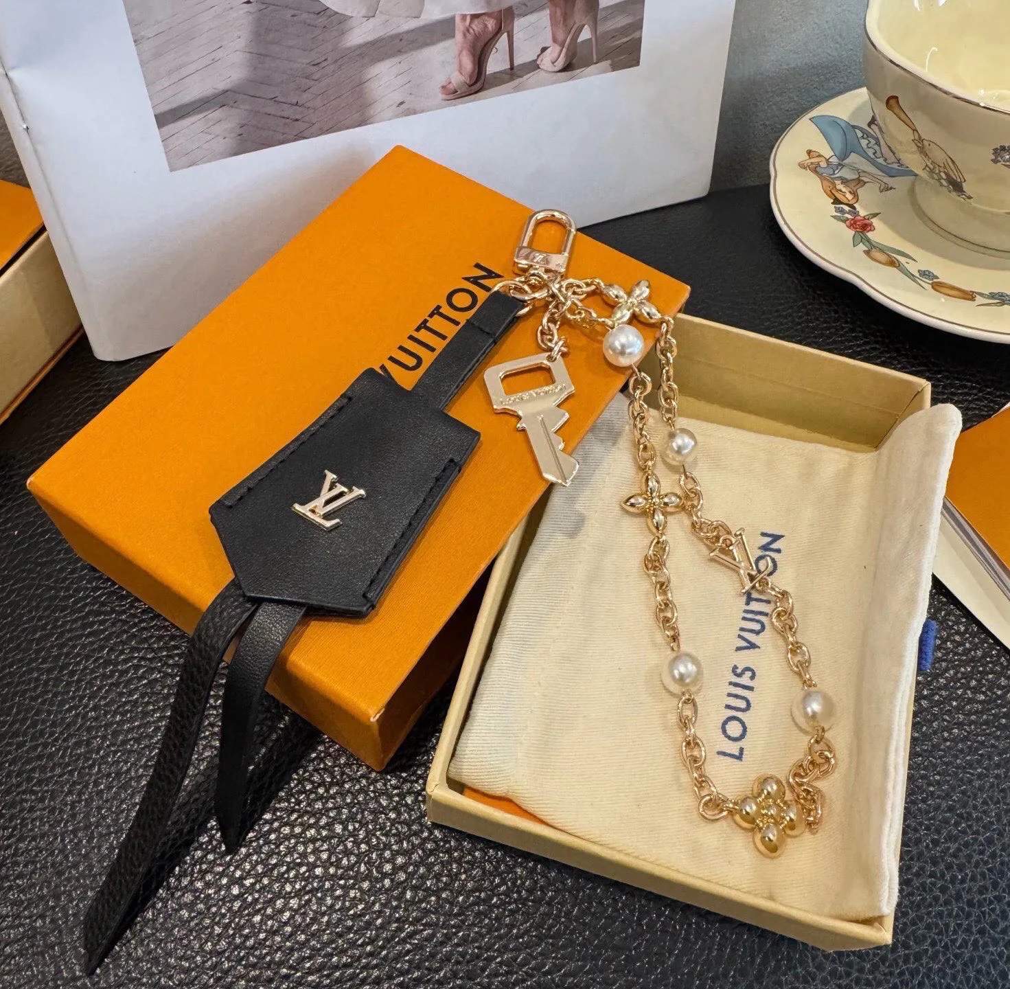 Ключницы Louis Vuitton 18013294