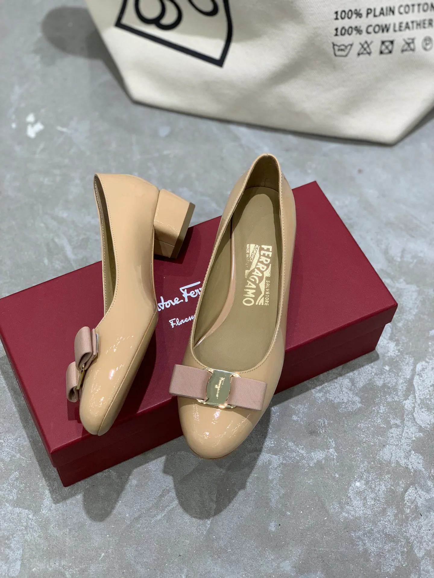 Балетки Женские Salvatore Ferragamo 18340674