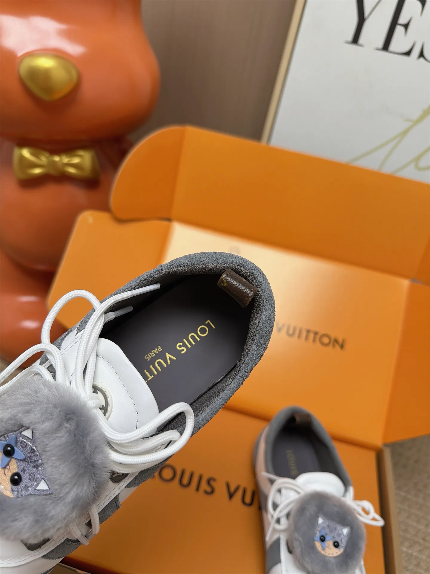 Кроссовки Женские Louis Vuitton 18063012