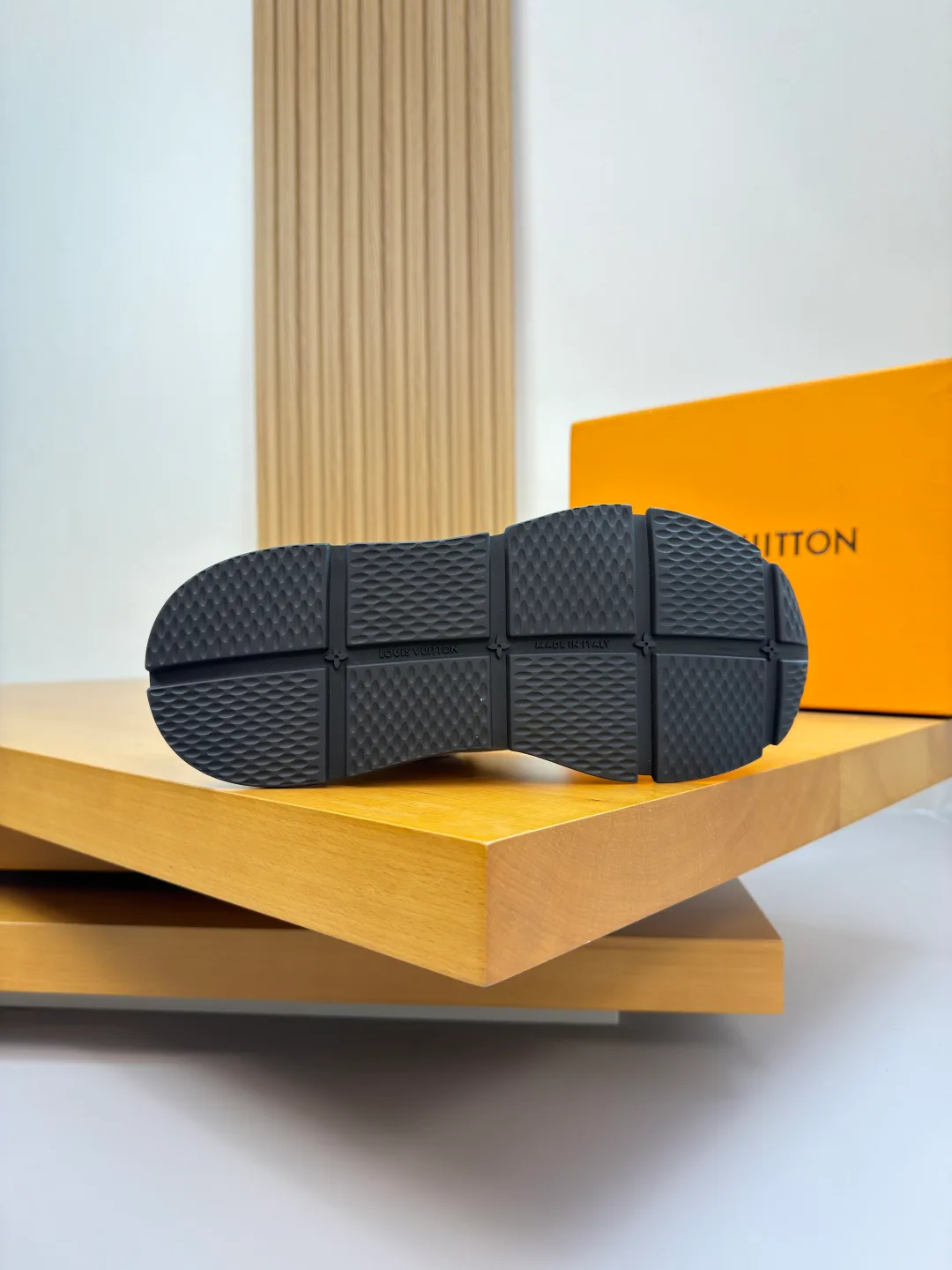 Кроссовки Мужские Louis Vuitton 9898470