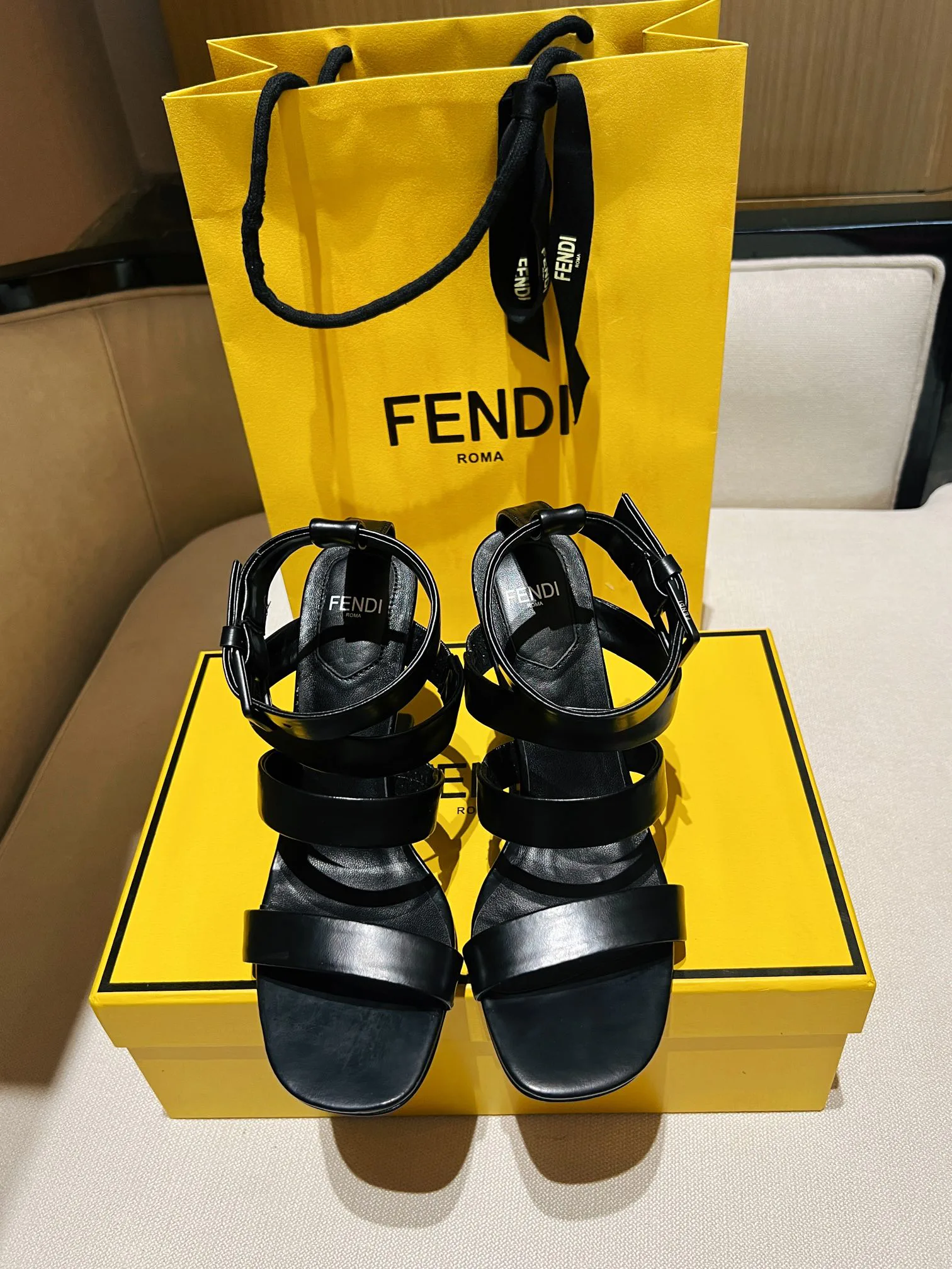 Босоножки Женские Fendi 5765