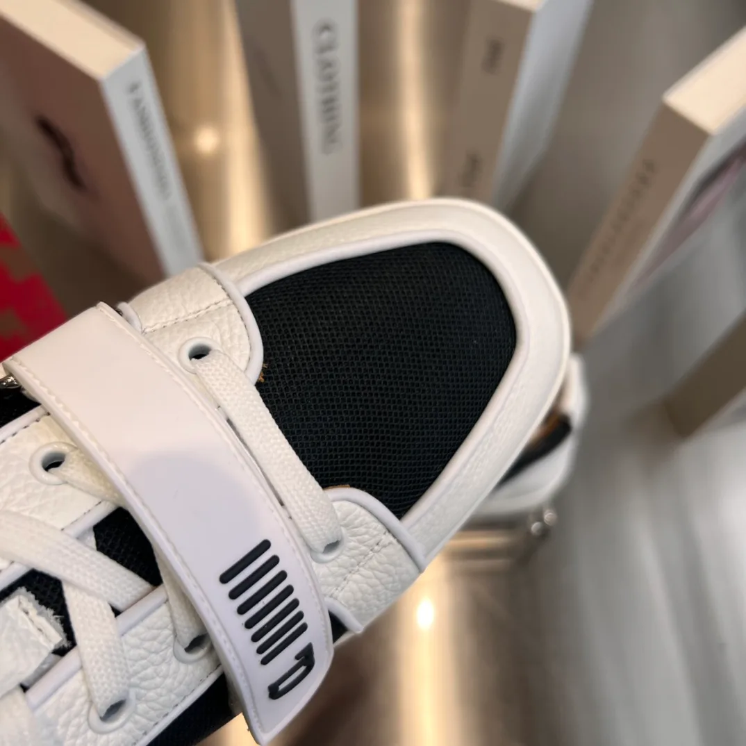 Кеды Женские Christian Louboutin 2643