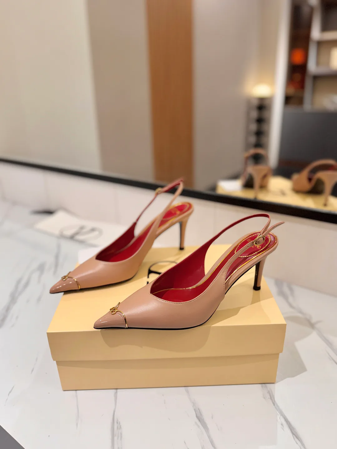 Босоножки Женские Valentino 18134956