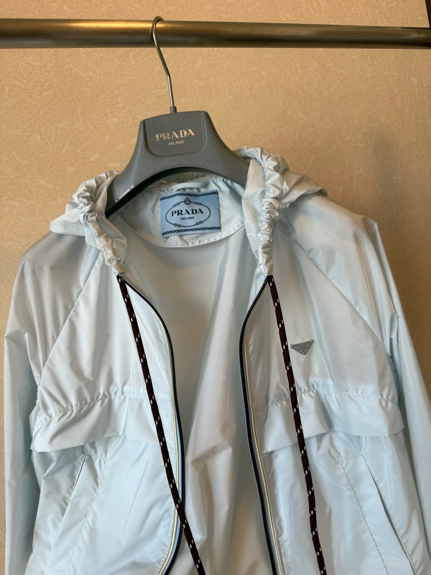 Куртки И Пуховики Женские Prada 13334035