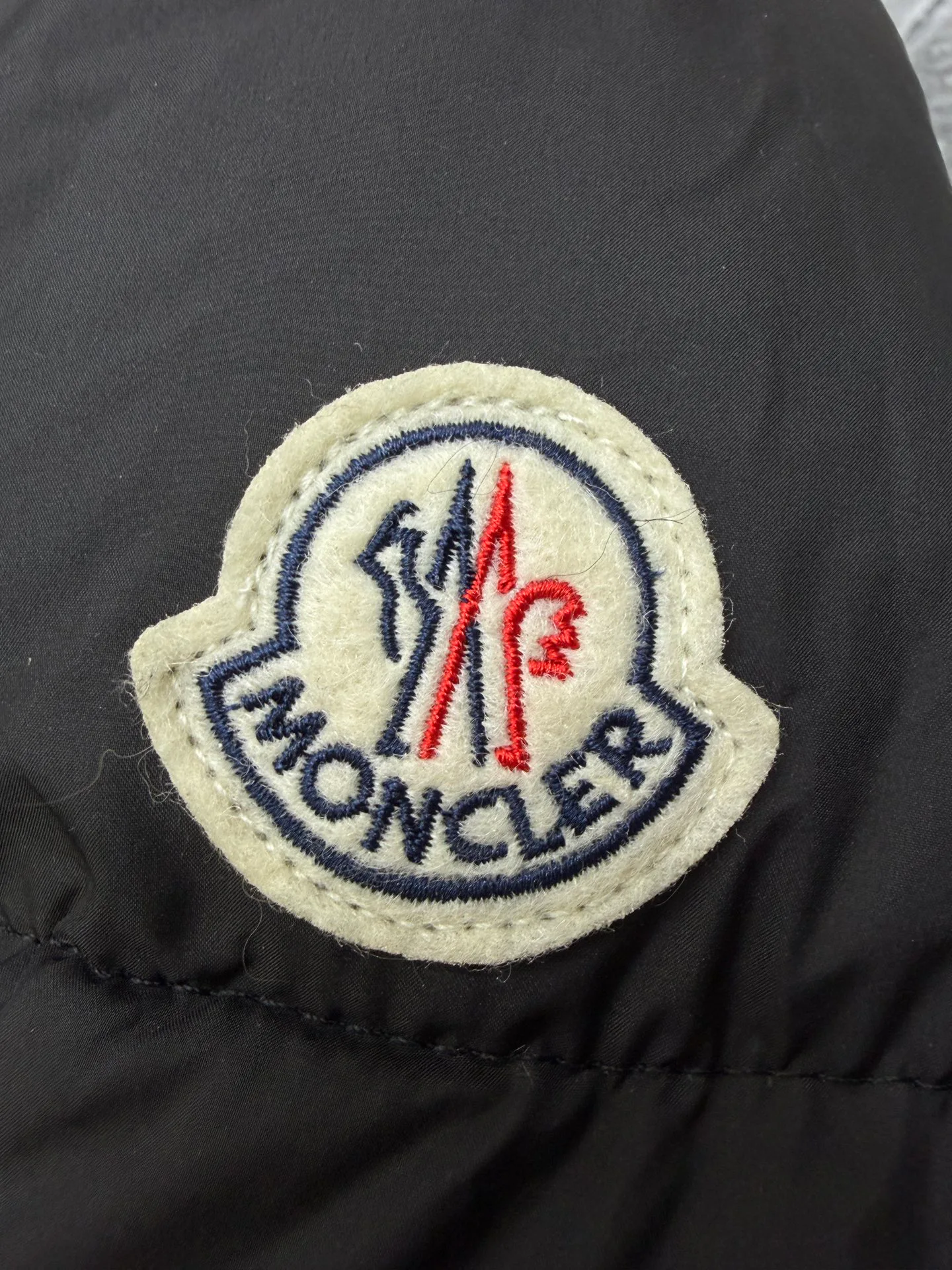 Куртки И Пуховики Женские Moncler 19960330