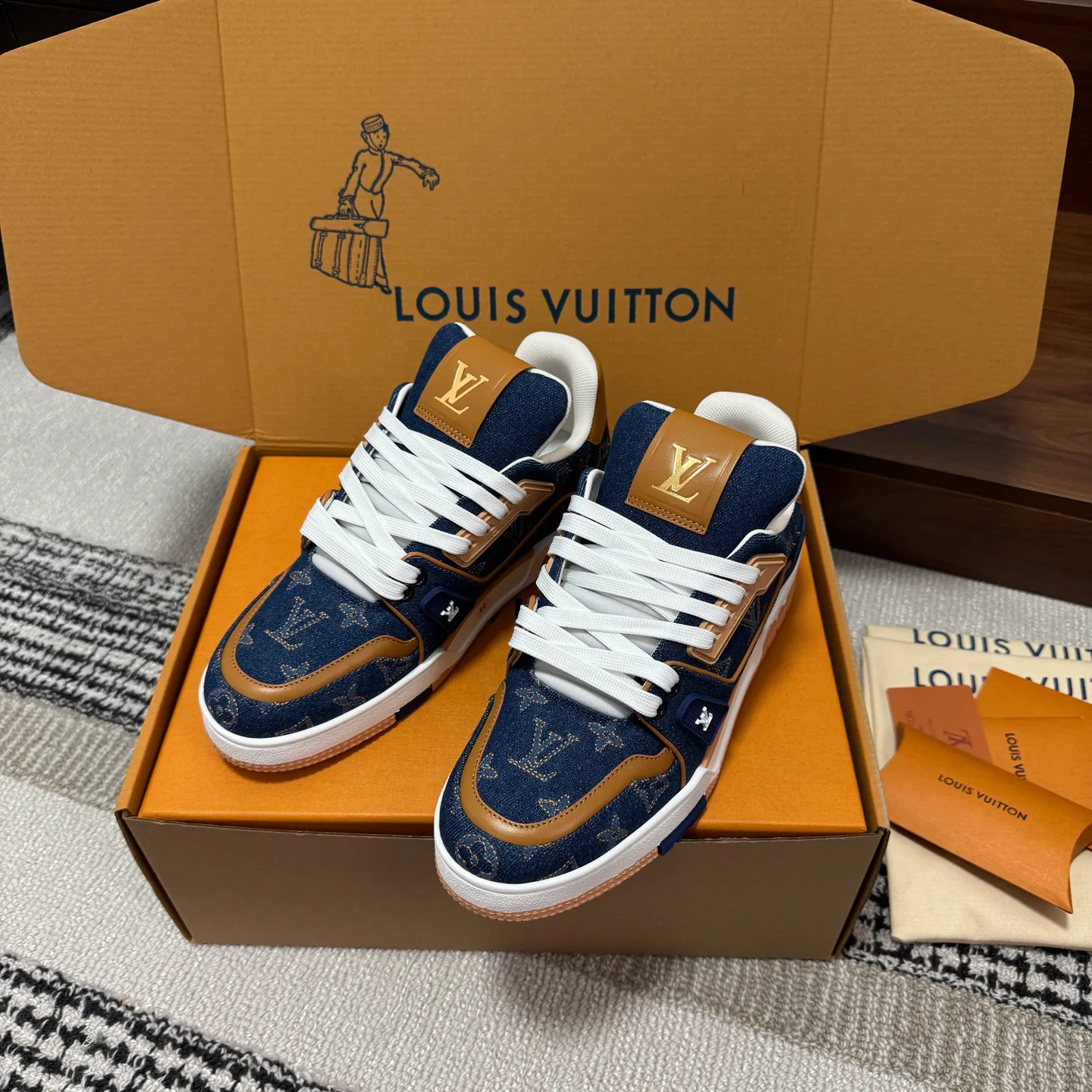 Кроссовки Женские Louis Vuitton 245616