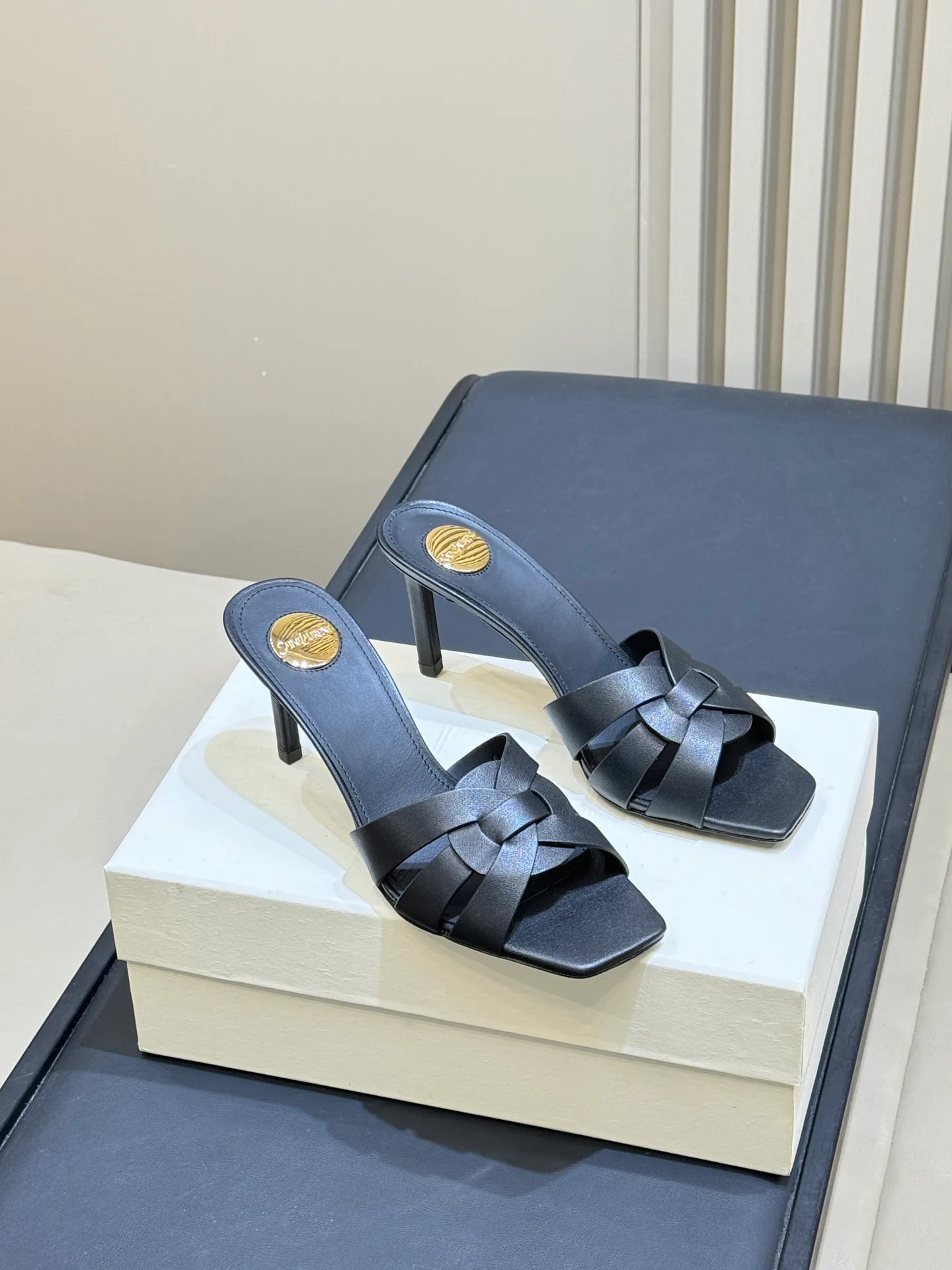 Сандалии Женские Saint Laurent 11892837