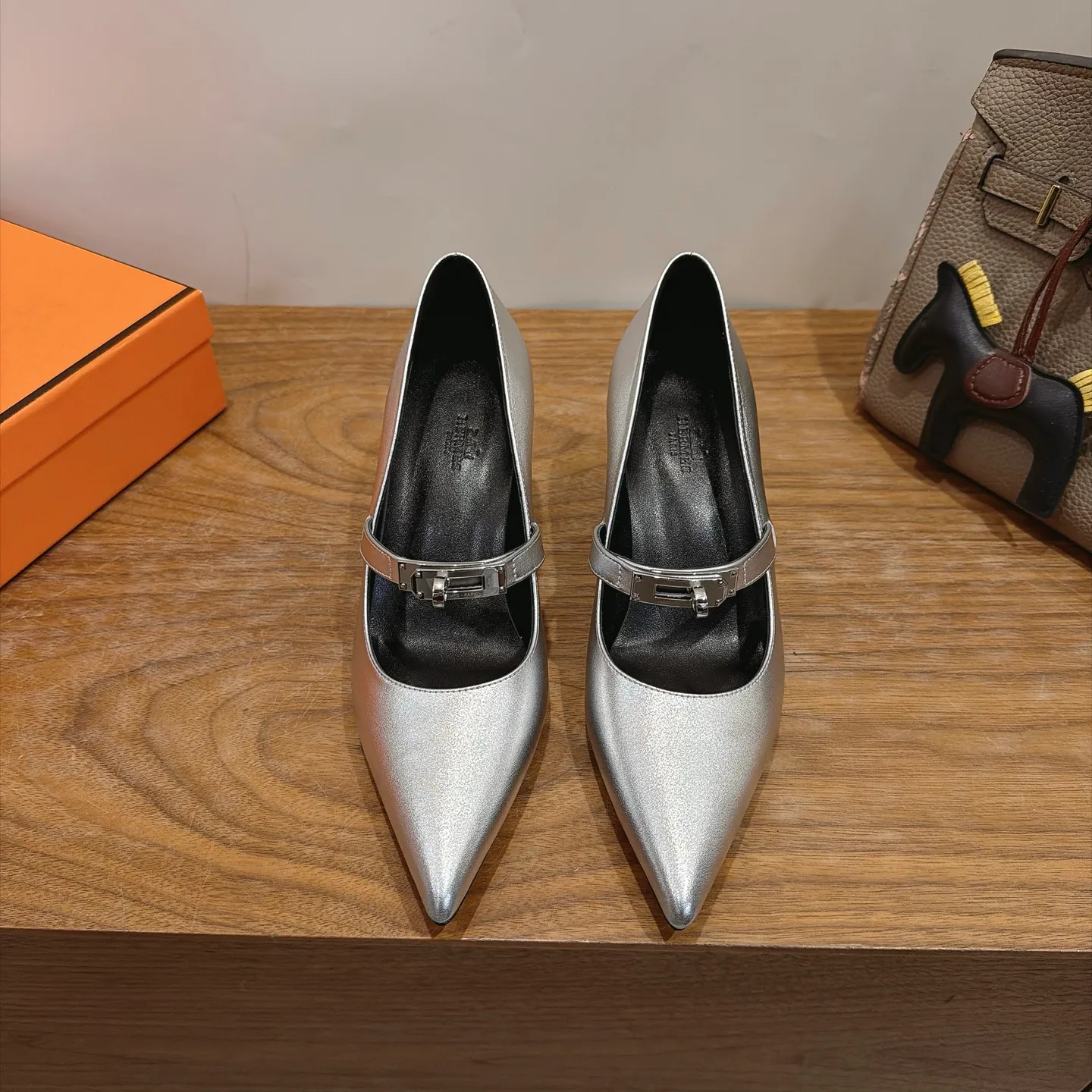 Туфли Женские Hermes 19095250