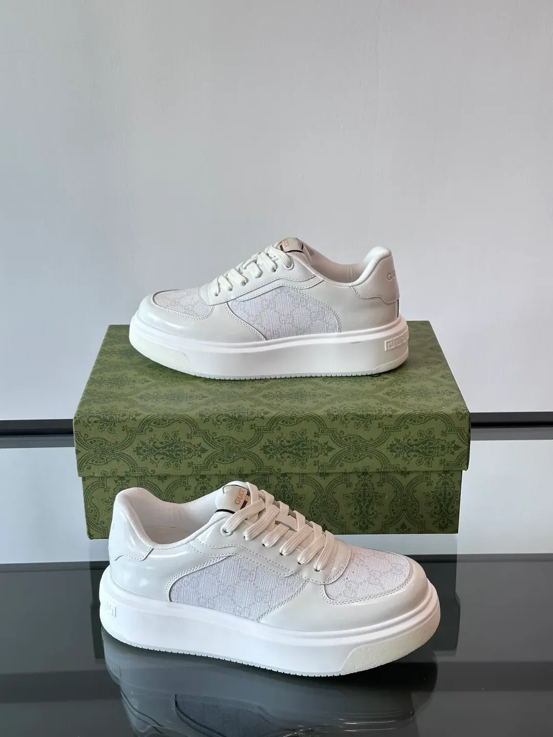 Кроссовки Мужские Gucci 28596