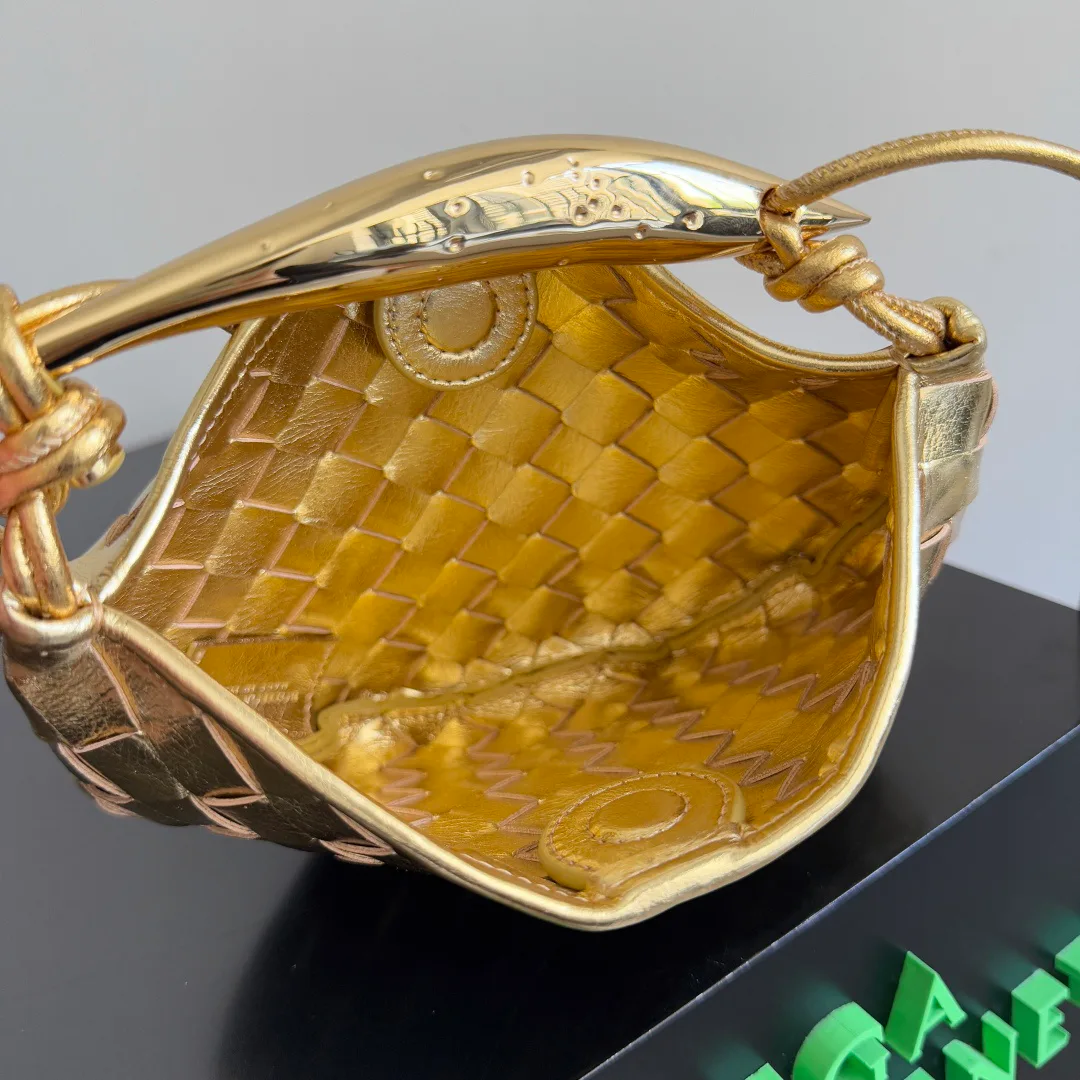 Сумки На Ремне Женские Bottega Veneta 12788294