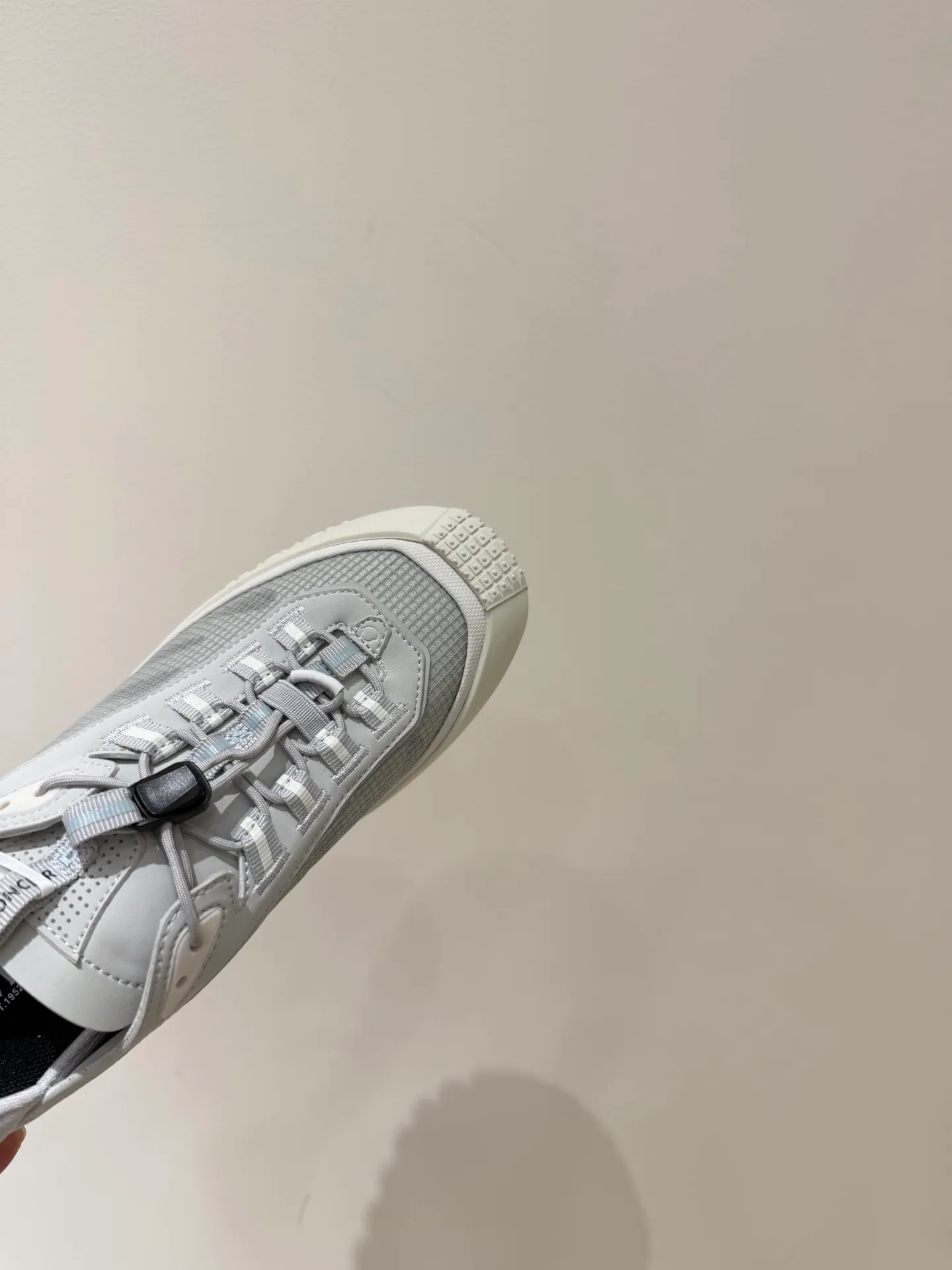 Кроссовки Женские Moncler 18194436