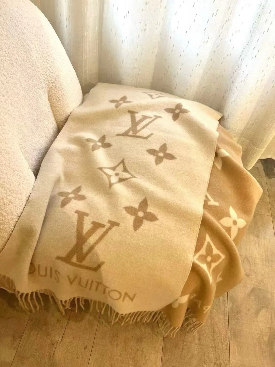 Шарфы Louis Vuitton 4353104