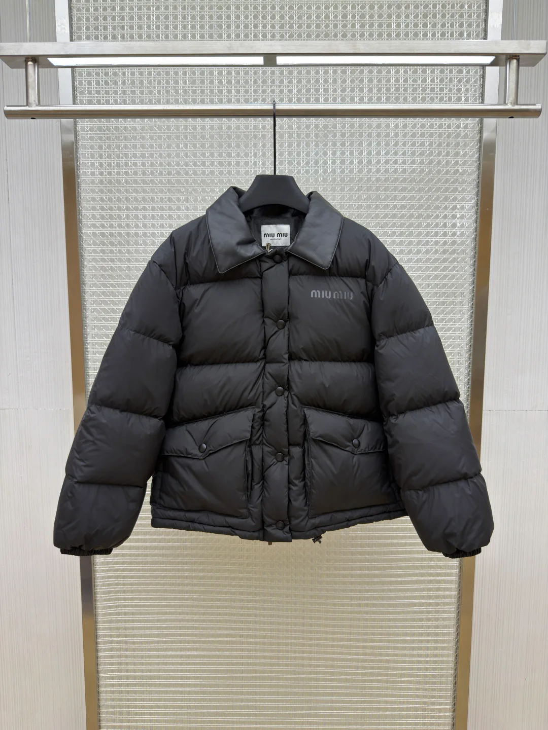 Куртки И Пуховики Женские Miu Miu 18612880