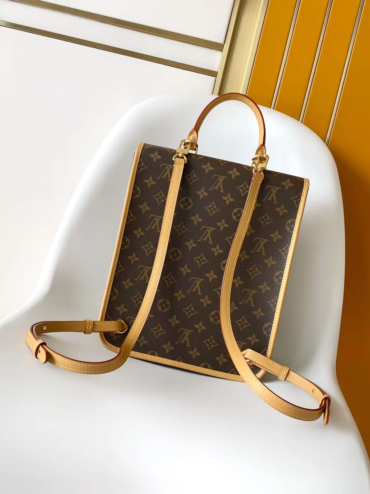 Рюкзаки Женские Louis Vuitton 17949201