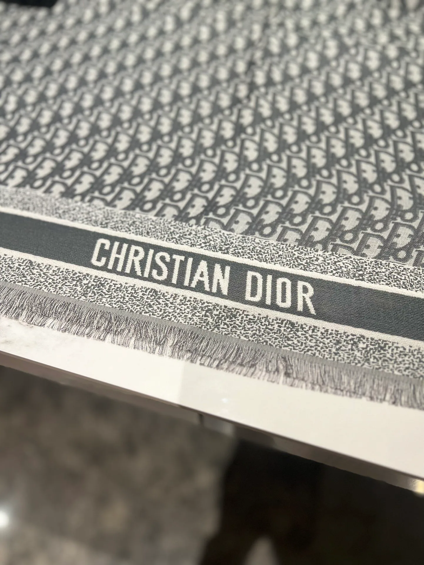 Шарфы Christian Dior 18507324