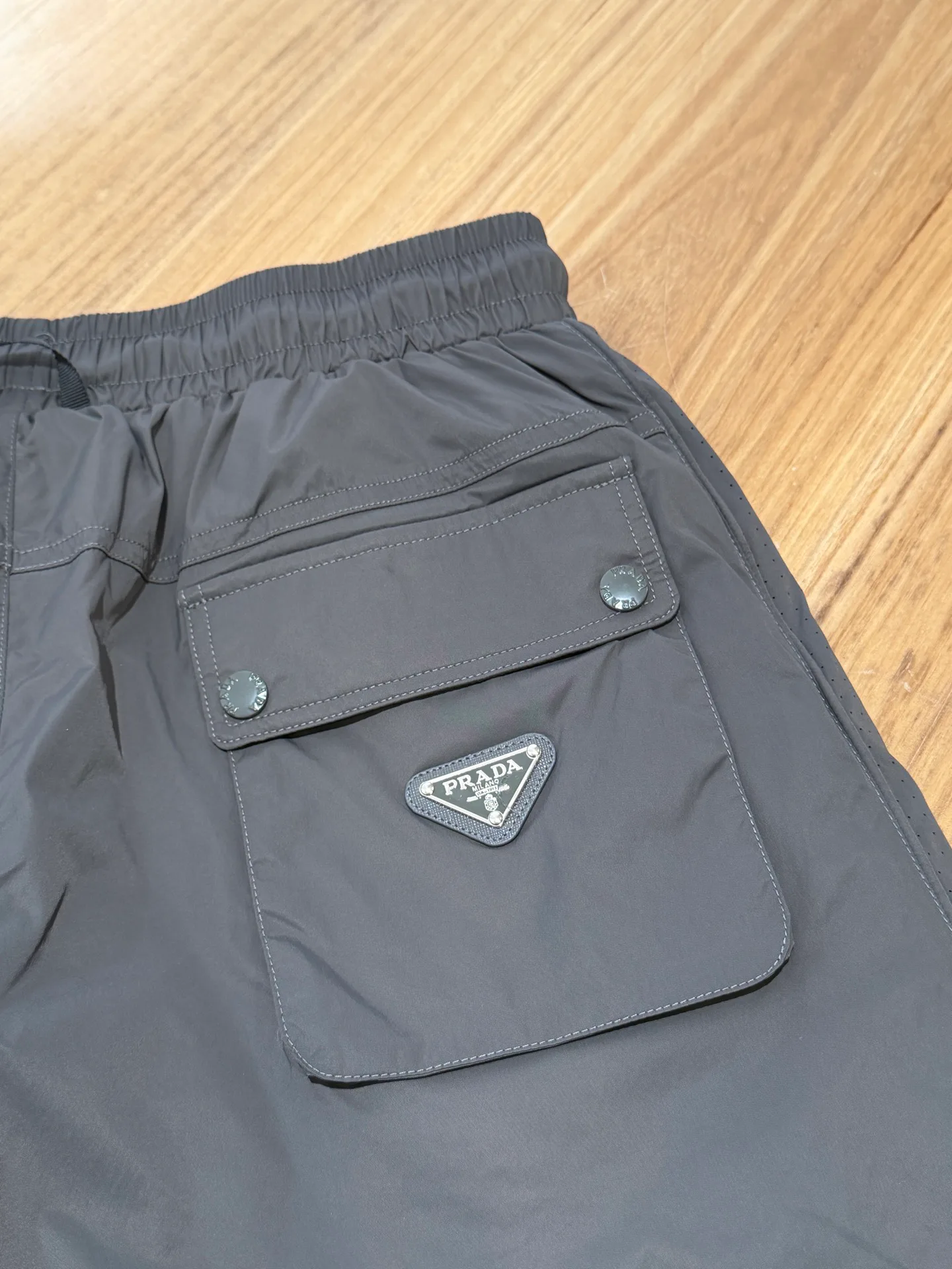 Шорты Женские Prada 13188815