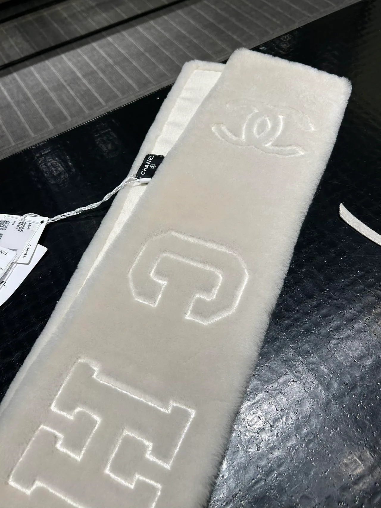 Шарфы Chanel 18347774