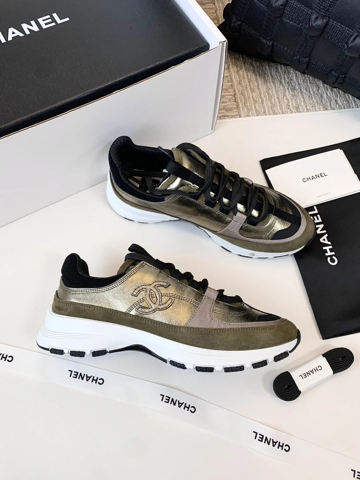 Кроссовки Женские Chanel 10914113