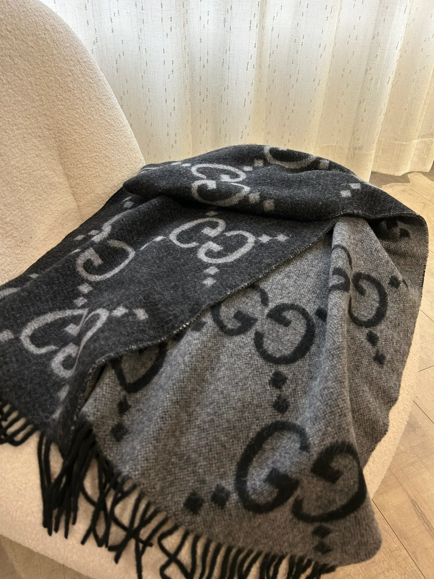 Шарфы Gucci 1635