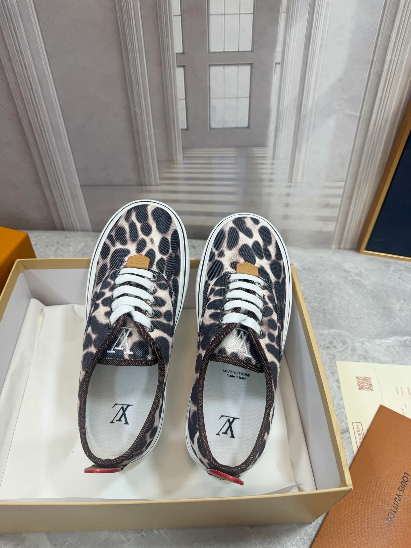 Кроссовки Мужские Louis Vuitton 18190078