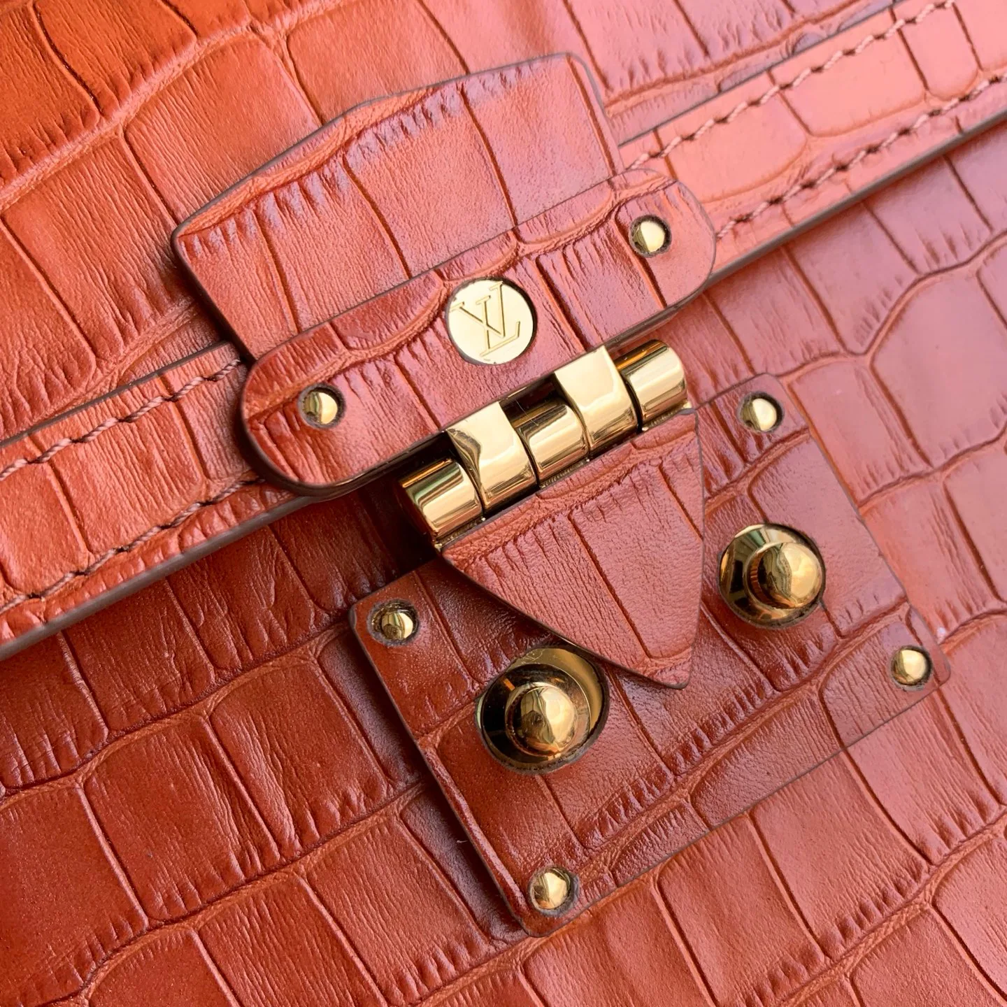 Классические Сумки Женские Louis Vuitton 18147523