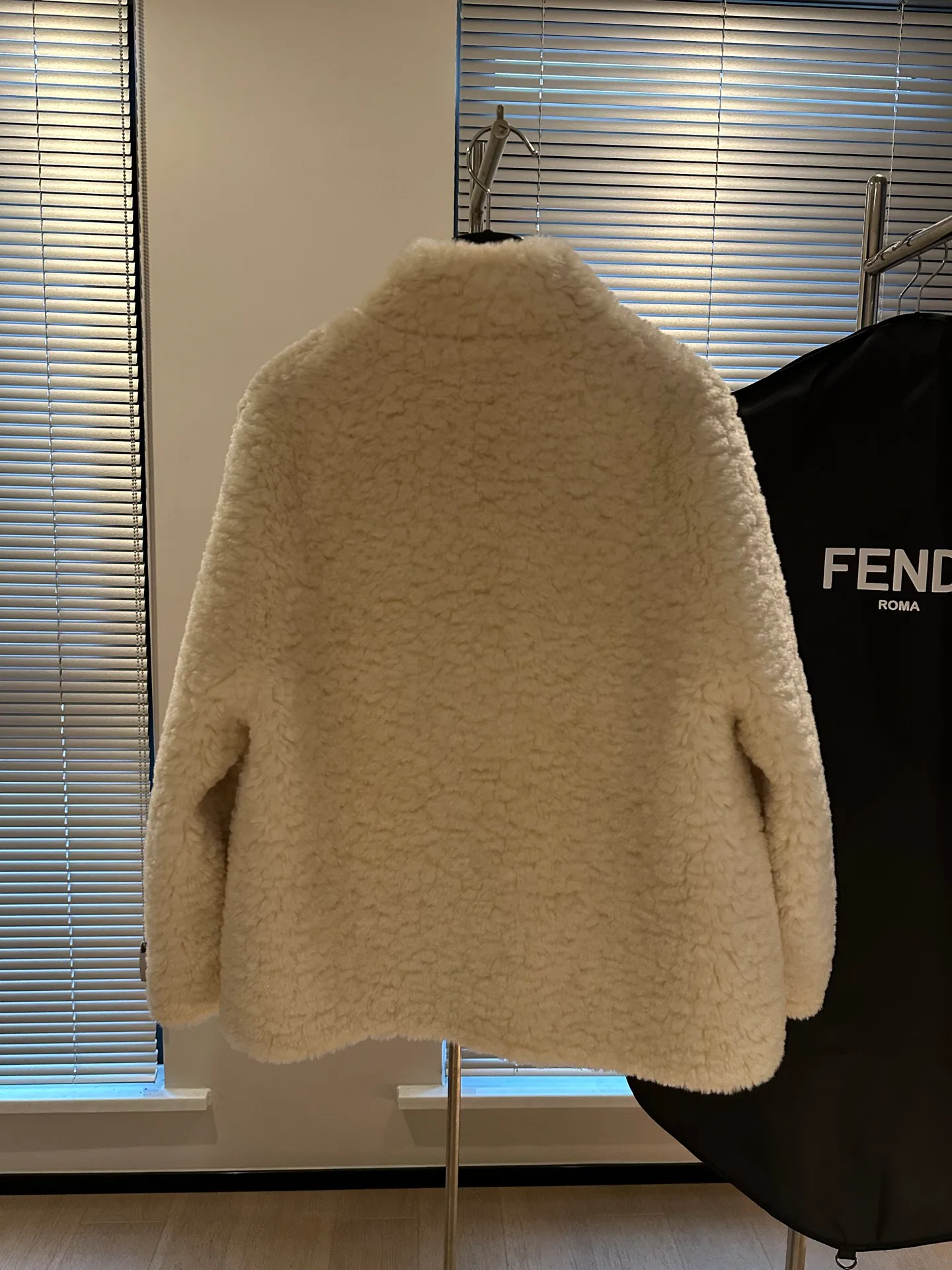 Шубы Женские Fendi 11425385