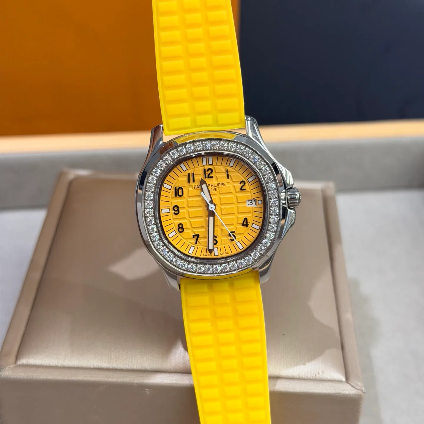Часы Женские Patek Philippe 17800707