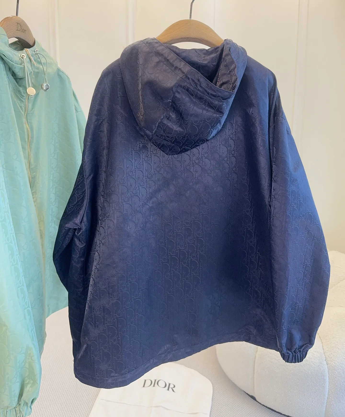 Куртки И Пуховики Женские Christian Dior 12638451