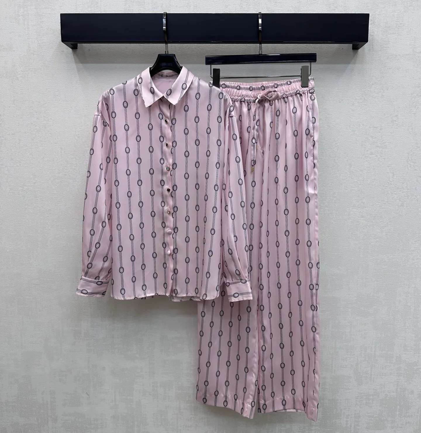 Костюмы Женские Louis Vuitton 12274149