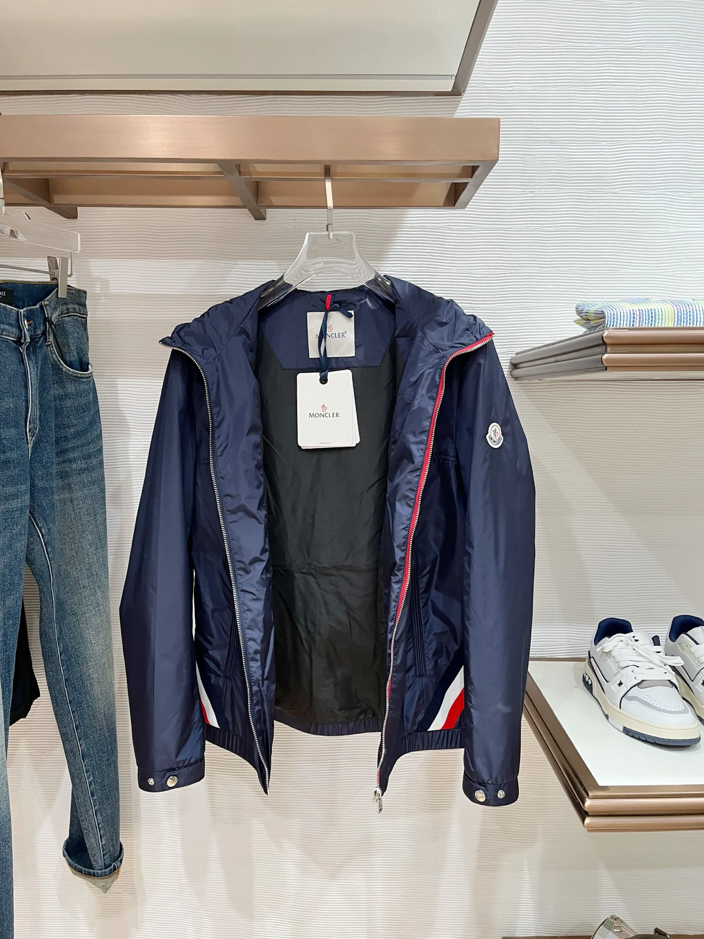 Куртки И Пуховики Мужские Moncler 11392198