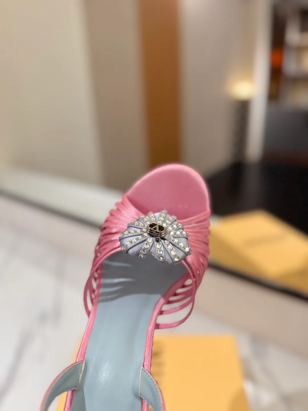 Босоножки Женские Valentino 18134884