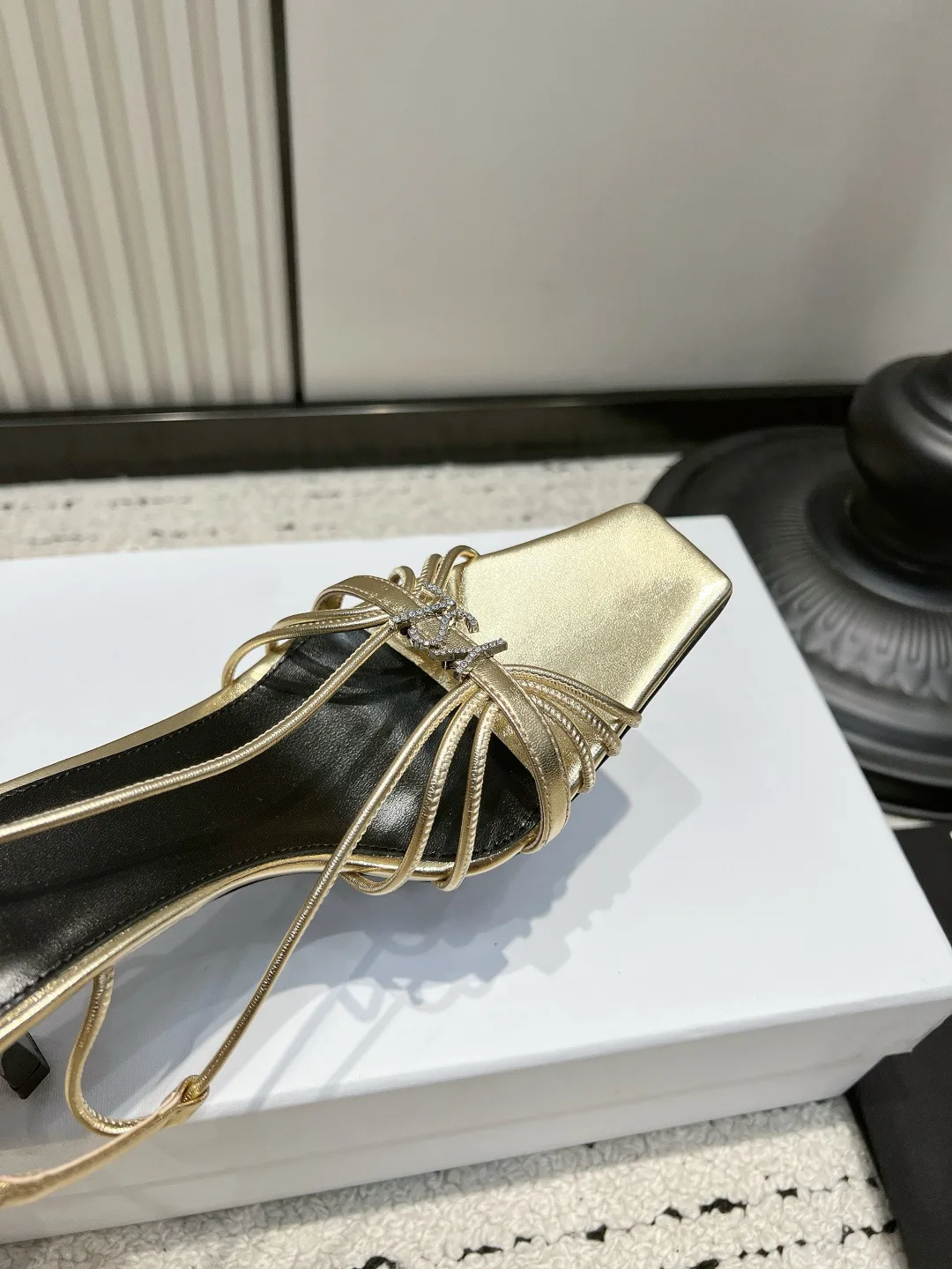 Босоножки Женские Saint Laurent 17578059