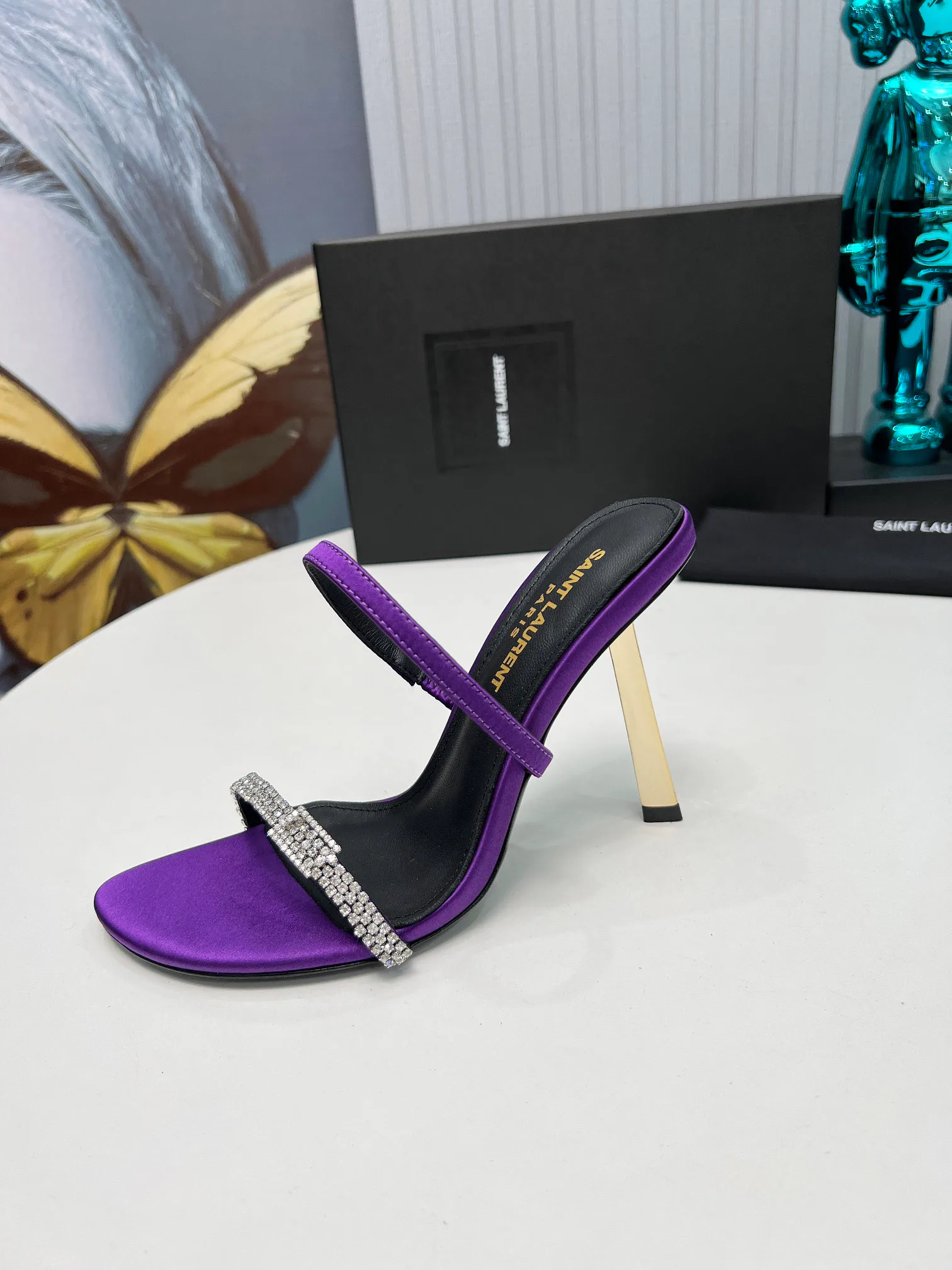 Босоножки Женские Saint Laurent 7184890