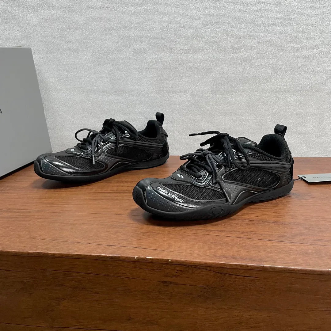 Кроссовки Женские Balenciaga 18789905