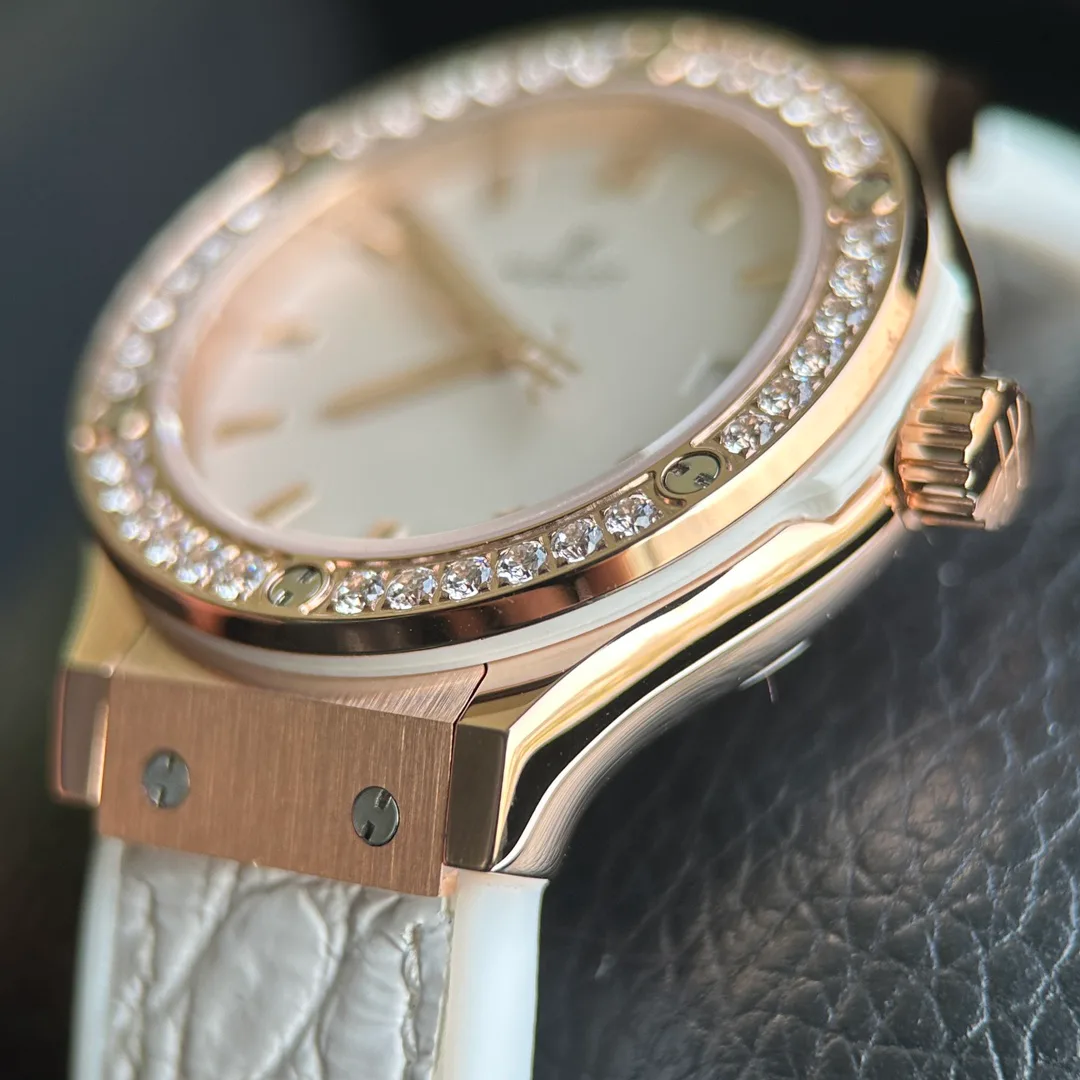 Часы Женские Hublot 17629714