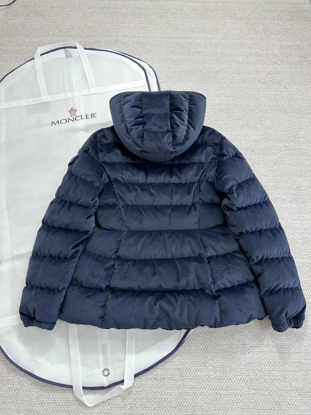 Куртки И Пуховики Женские Moncler 18794624
