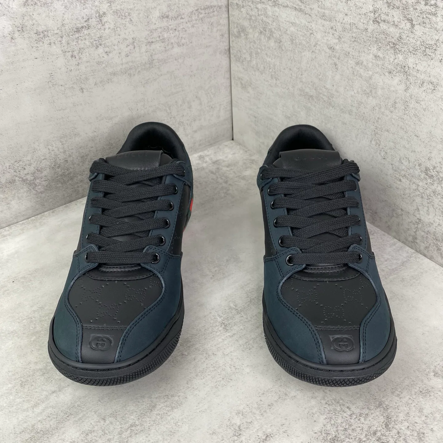 Кроссовки Женские Gucci 18437400