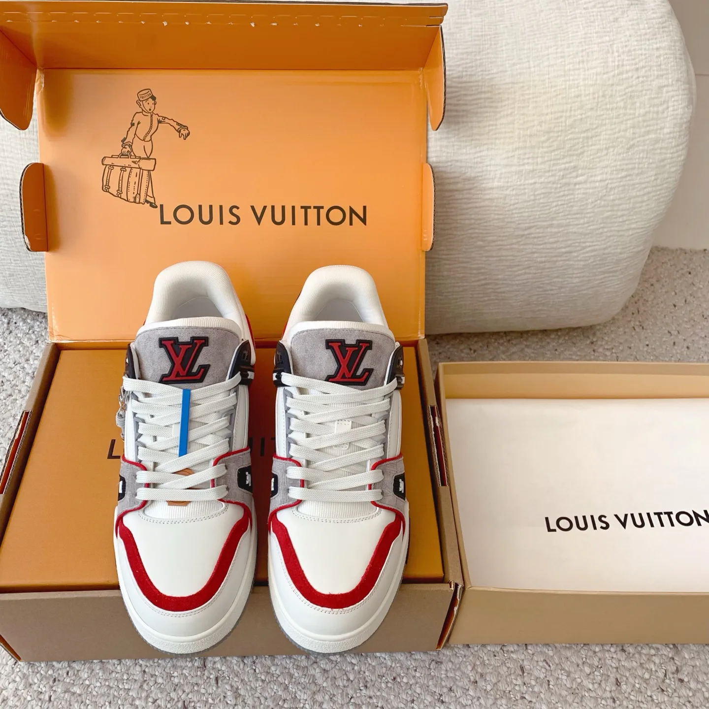 Кроссовки Мужские Louis Vuitton 18258376