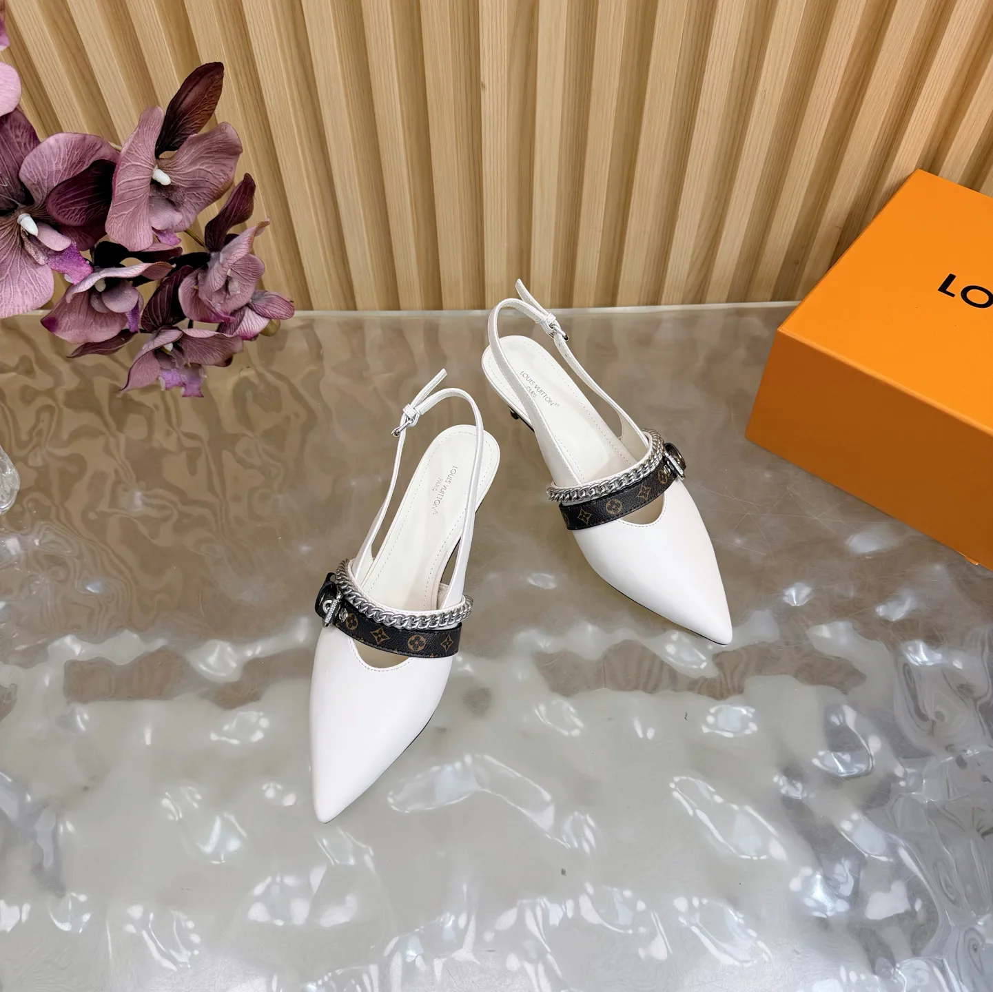 Туфли Женские Louis Vuitton 1018173